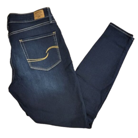 Levi's Signature Gold Modern Skinny Women's Jeans  Dark Blue Wash Size 10 EUC - Picture 1 of 15